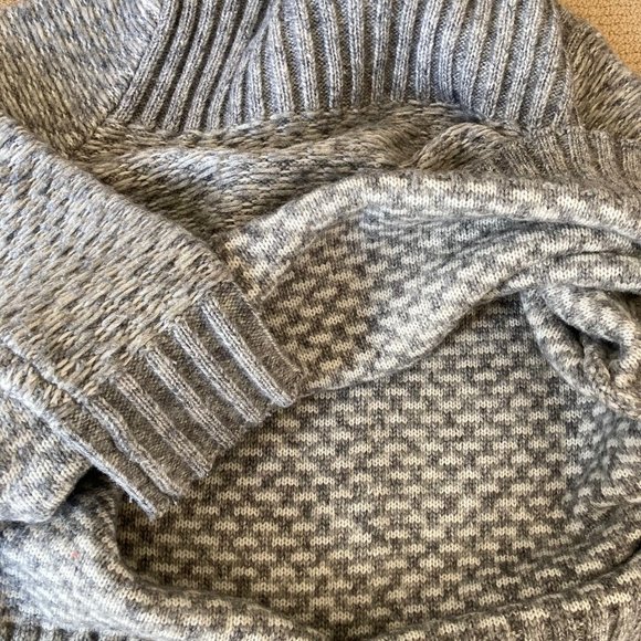 Banana Republic Soft Merino Wool Blend Heavy Knit Turtleneck Split Hem Sz SP - Picture 6 of 16